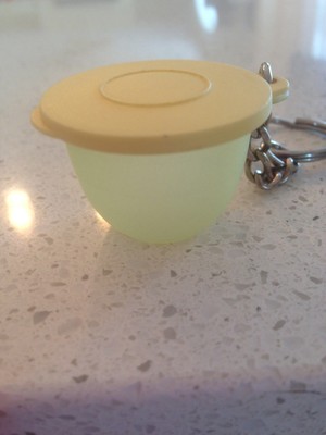 Tupperware Key Ring Buttercup Yellow Impressions Bowl Collectible New Keychain