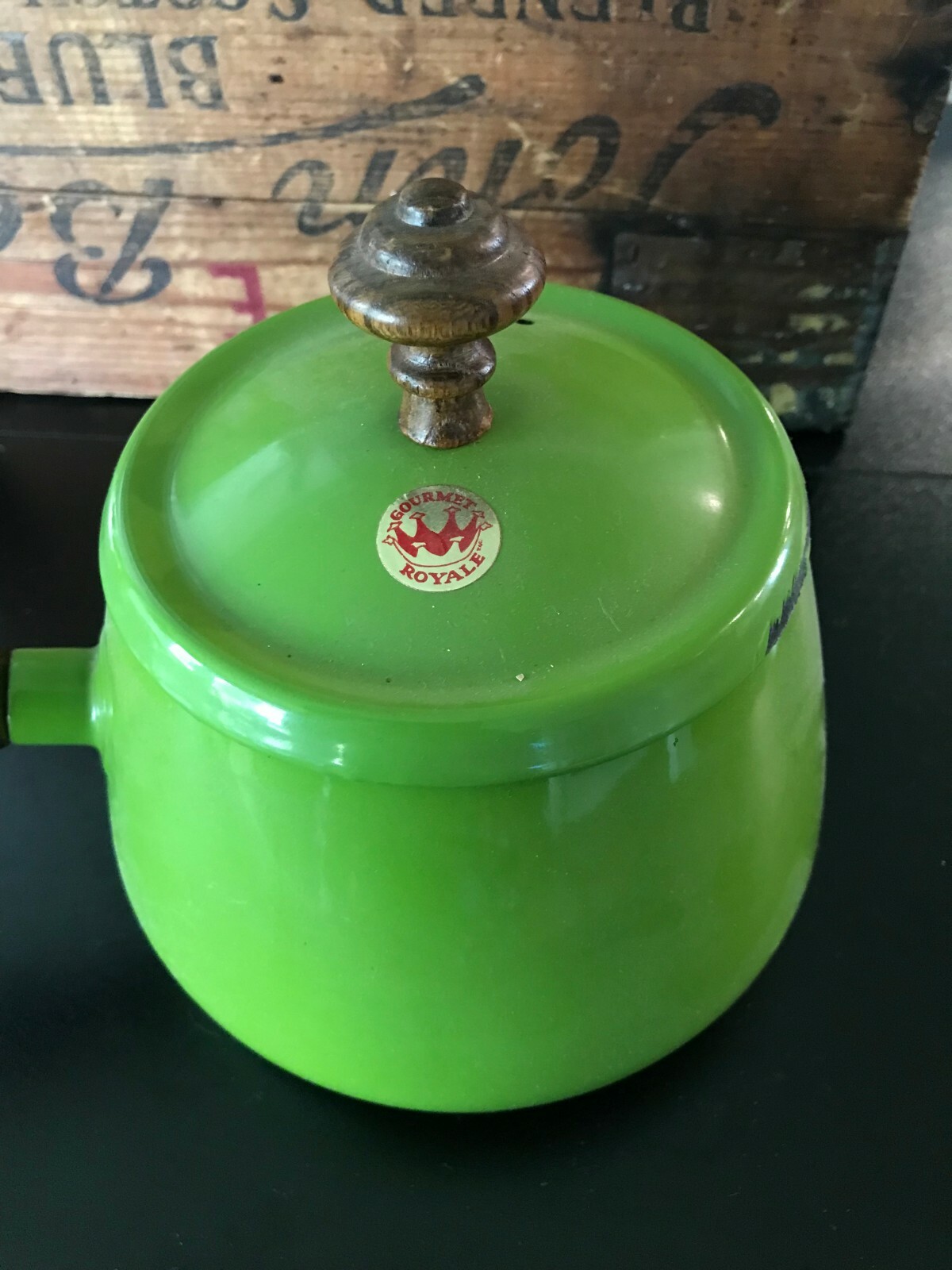 Mod Hippie Mid Century Vintage 60s 70s Avocado Green Enamel Fondue ... Mod Hippie Mid Century Vintage 60s 70s Avocado Green Enamel Fondue ...