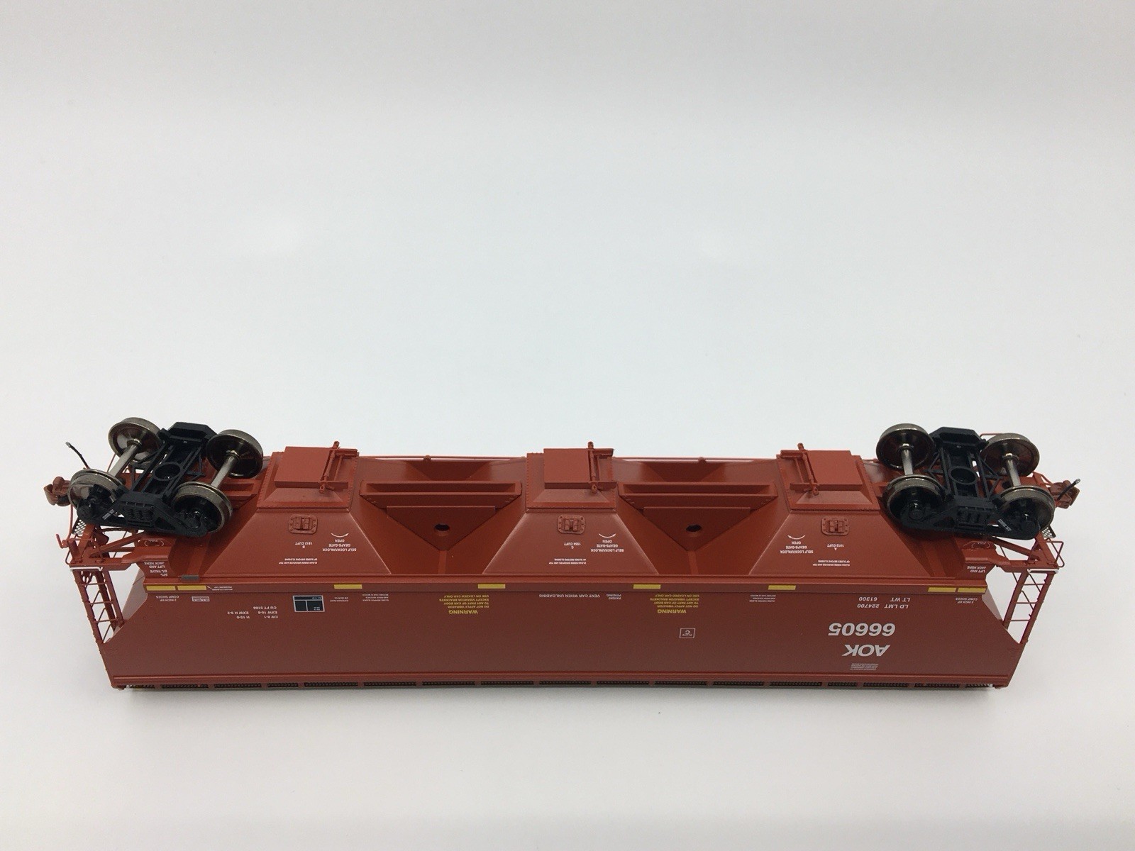 HO ScaleTrains AOK Greenbrier (Gunderson) 5188 cf Covered Hopper #66605