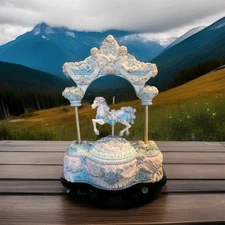 Vtg 80s Carousel Moving Horse Music Box “Love Makes The World Go Round" 10.5"x8"