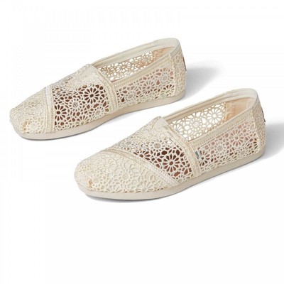 toms crochet