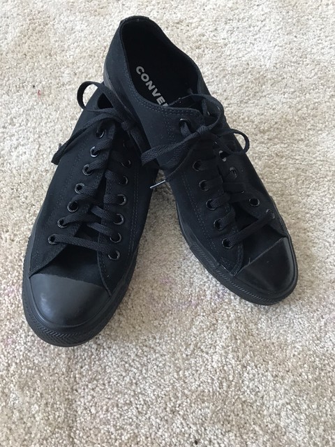 black mono converse low