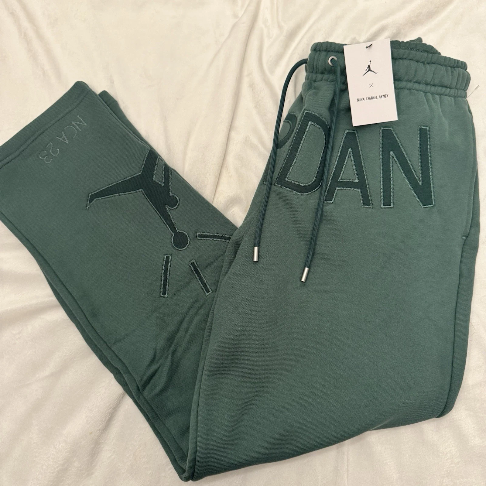 Jordan X Nina Chanel Abney Fleece Pants Green Size Medium Unisex $120 FZ7518-398