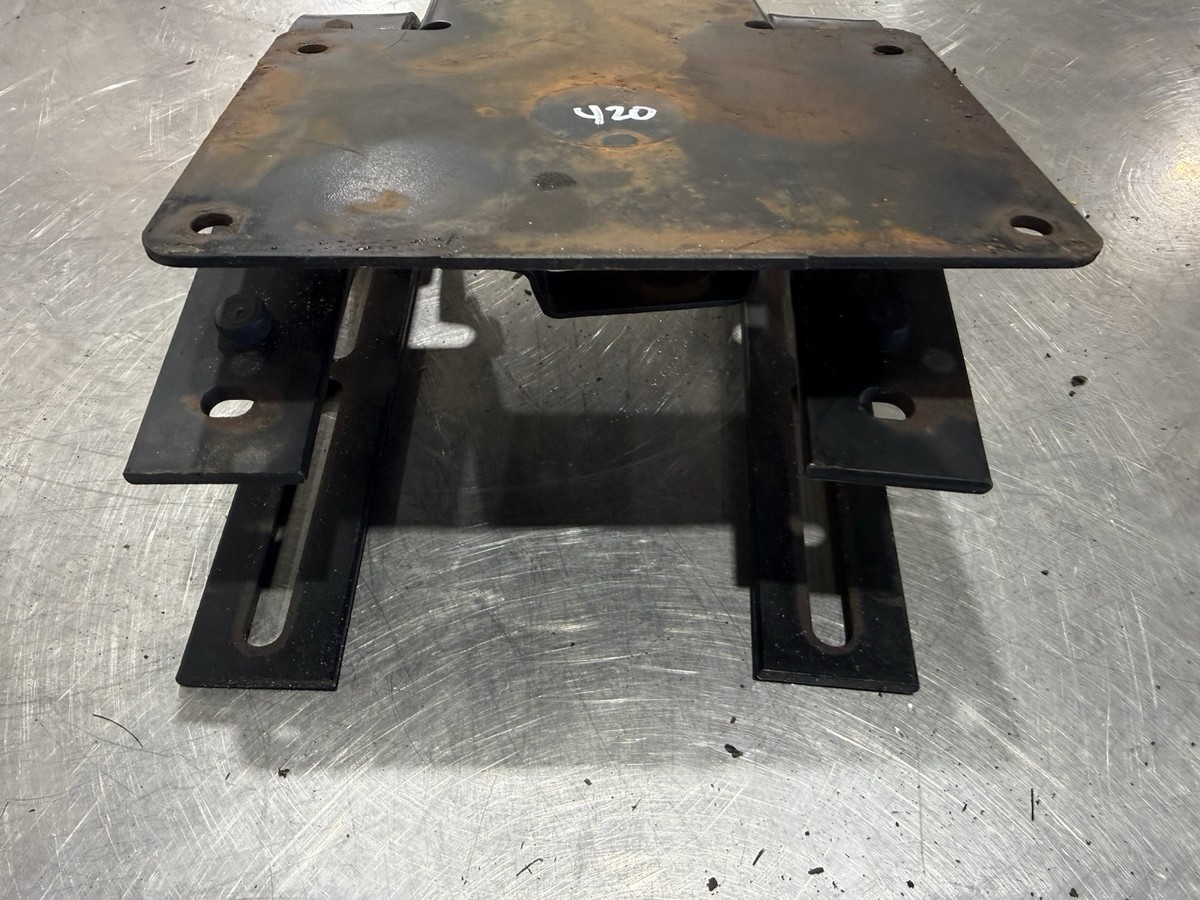 Cappuccio Centrale Volante Per John Deere 316 318 322 330 332 420 430 – Usato