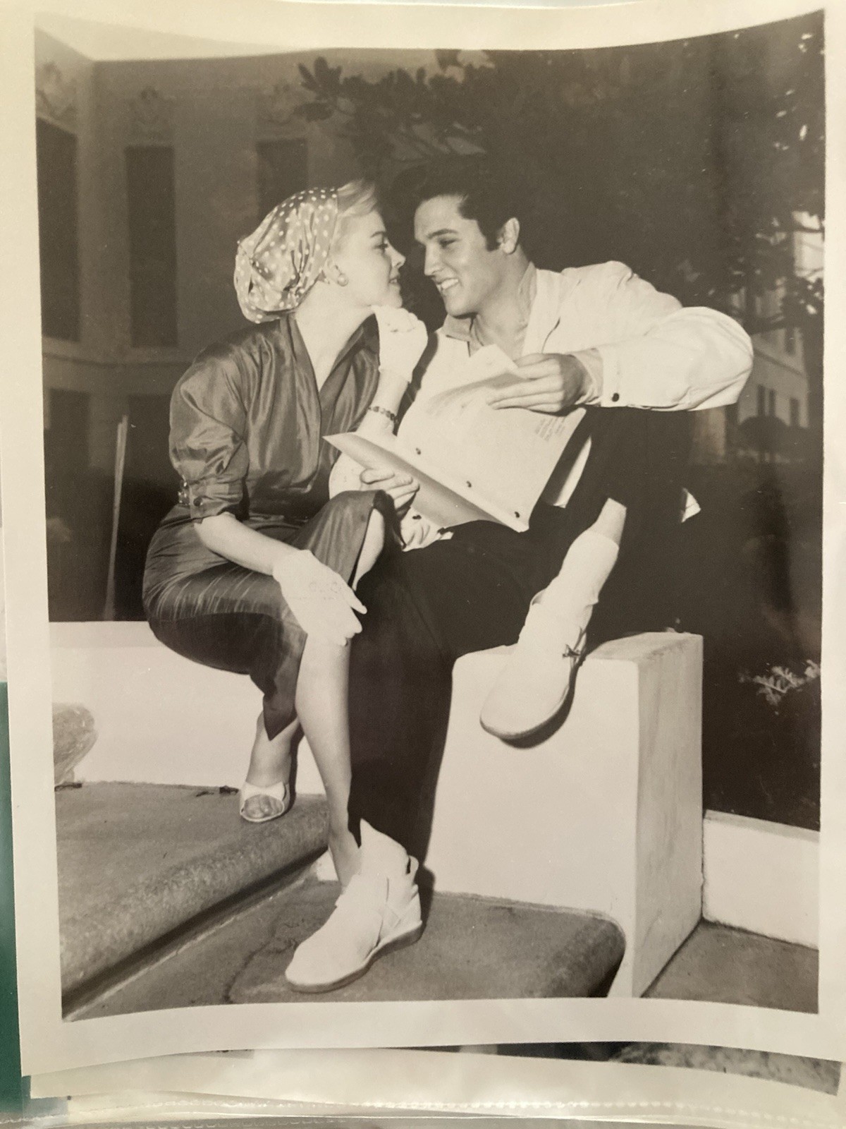 ELVIS PRESLEY 8x10 Original Photo