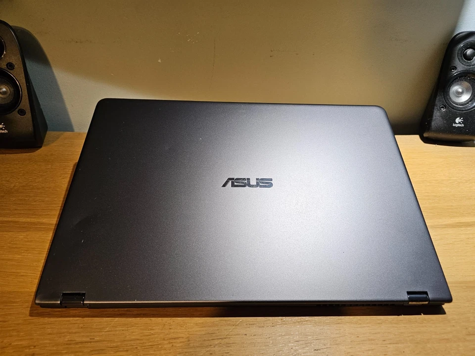 15" ASUS ZenBook Flip UX561 Core i7 16GB 512GB NVIDIA Touch Windows 11 Laptop - Image 4 of 4
