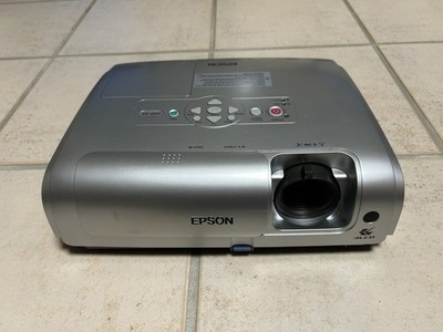 EPSON EMP-S4 Projector Beamer 3LCD 1800 Lumens SVGA - 75 Stunden - mit Tasche 