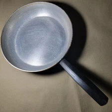 Rare Vintage Regal Ware Stainless Steel Skillet (10-11/16in, 1 lb 11 oz) Fry Pan