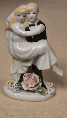 VTG 1950s  Bride & Groom Porcelain  Hand Painted Wedding Cake Topper 5''x 3''