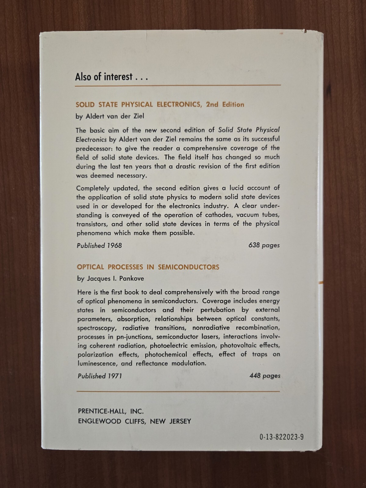 Solid State Electronic Devices First Edition 1972 Ben Streetman - Prentice Hall