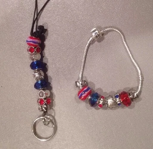 Chicago Cubs Bracelet & Keychain - Image 4 of 4