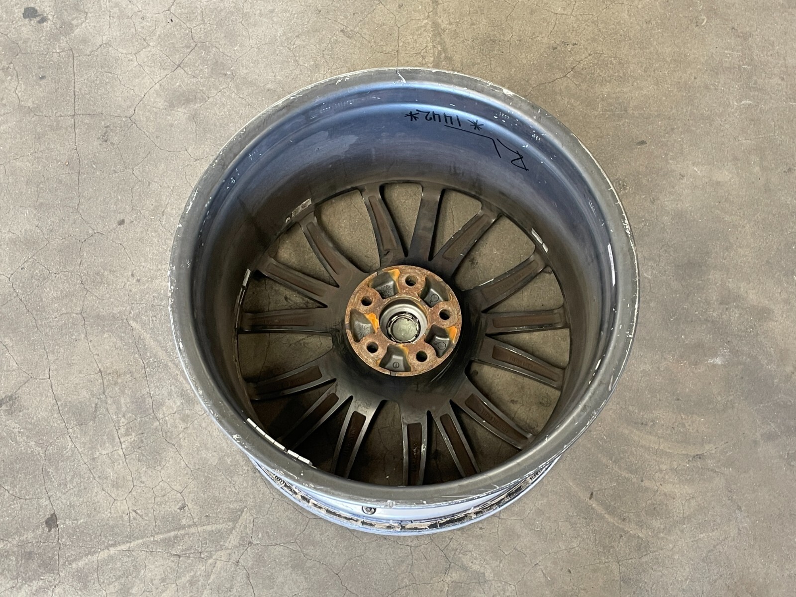 17 18 MASERATI GRANTURISMO REAR SINGLE WHEEL  RIM 20in 1442 OEM