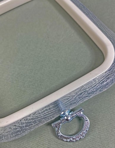 Nurge Square Rubber Hoops With Suspension, Rim Height 10mm, 125*145mm (Pearl). - Picture 4 of 4