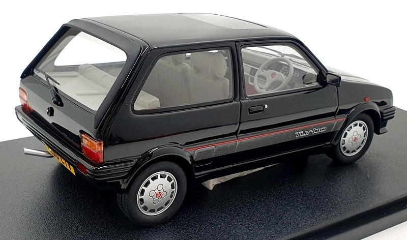 Cult Models escala 1/18 CML170-2 - MG Metro Turbo 1986-90 - negro Foto 2 de 4