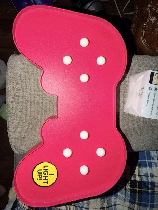 Pink Controller-Shaped Kids Indoor Night Light, Marquee Style, 7 Lights