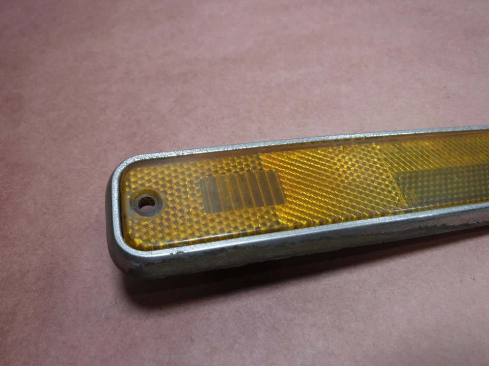 Lente de luz marcadora frontal AMC Eagle Javelin Hornet con base 3661200 naranja Foto 3 de 4