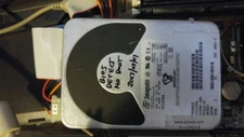 Seagate ST31276A 3.5 IDE Tested - Rare Retro hard drive 1.3GB working read desc.