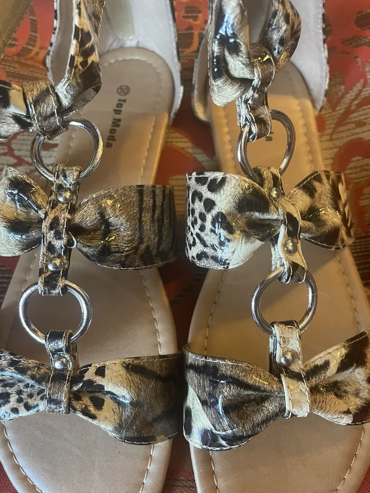 Top Moda NWOB 10 Ankle Sandals Vegan Back Zip Animal Print Fun Boho Warm Weather - Image 3 of 4