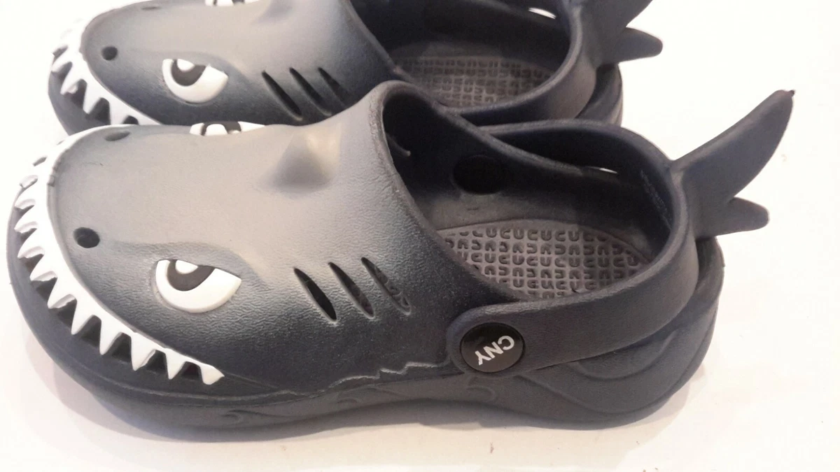Capelli Kids Size 10 Shark Slip On Crocs Clogs Sandals Shoes Water