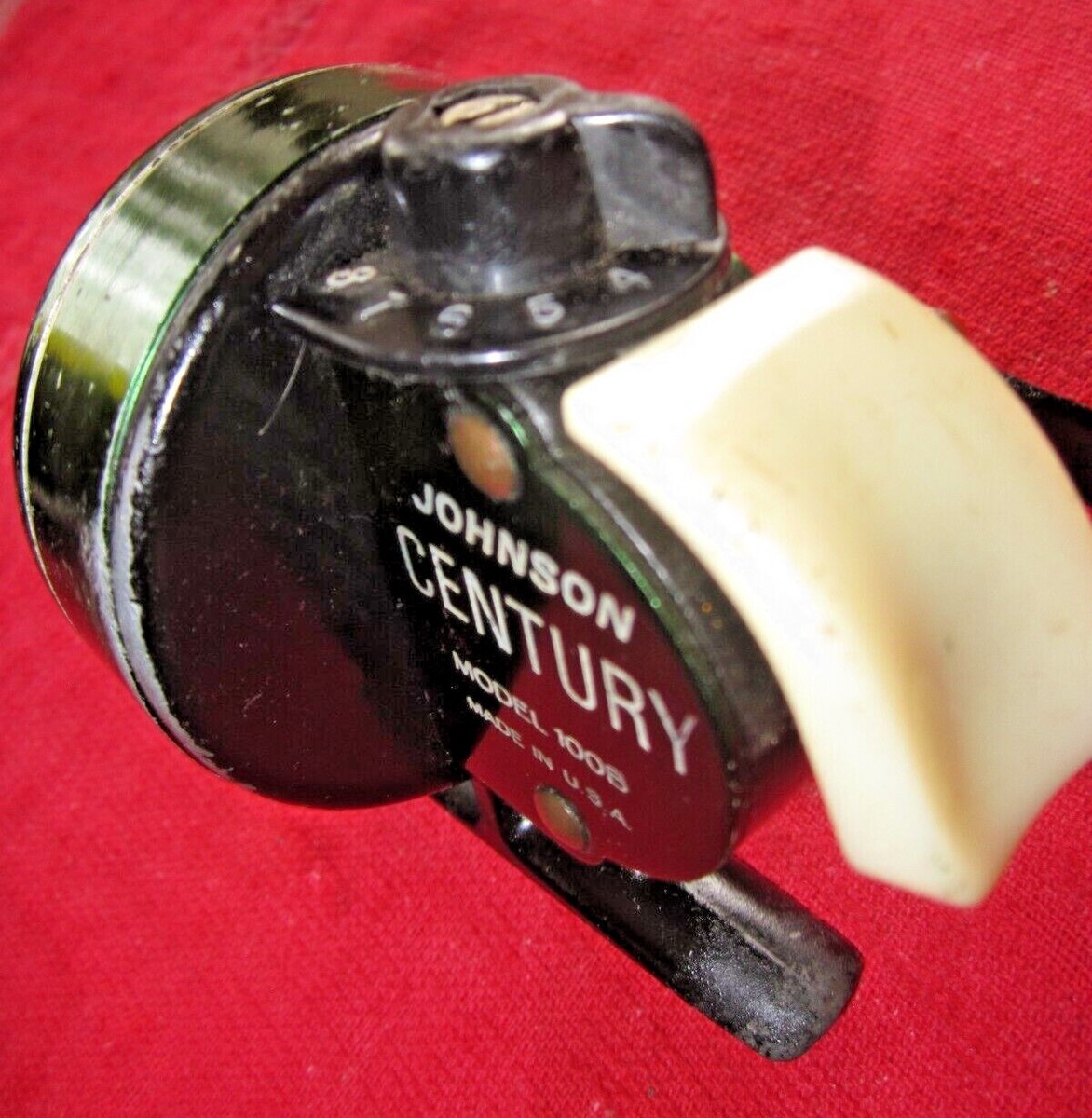 JOHNSON CENTURY 100B クローズドフェイスリール JOHNSON CENTURY 100B クローズドフェイスリール