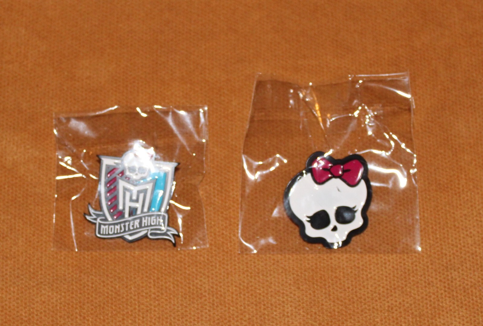SDCC 2022 MATTEL MONSTER HIGH PIN LOT OF 2 eBay