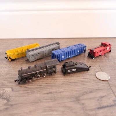 Vintage Minitrix N Scale 9mm AT & SF 9100 Train Engine w/ 4 Cars Parts Lot !!!