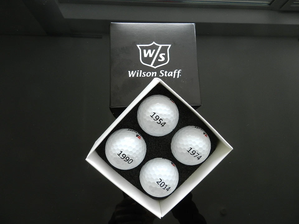 Wilson Golfbälle Fußball-Weltmeisterschaften Multi Box 4Stck. limitierte Auflage