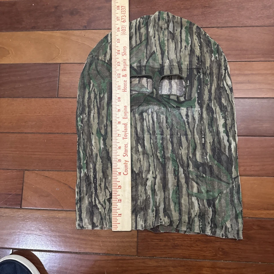 VTG Camo Mesh Headcover Mask Realtree - Image 2 of 4