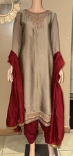 New Embroidered Indian Pakistani Suit Size 42 Shipping Available  