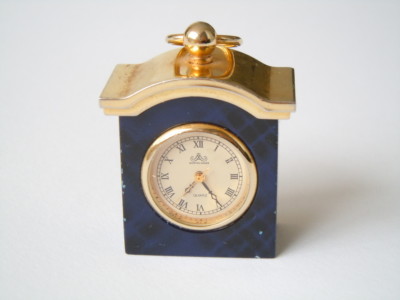 Meister Anker Miniatur Uhr Ringöse blaumeliert Metall vergoldet