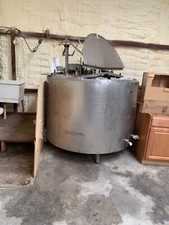 800 Gallon Stainless steel Jacketed tank with Mixer