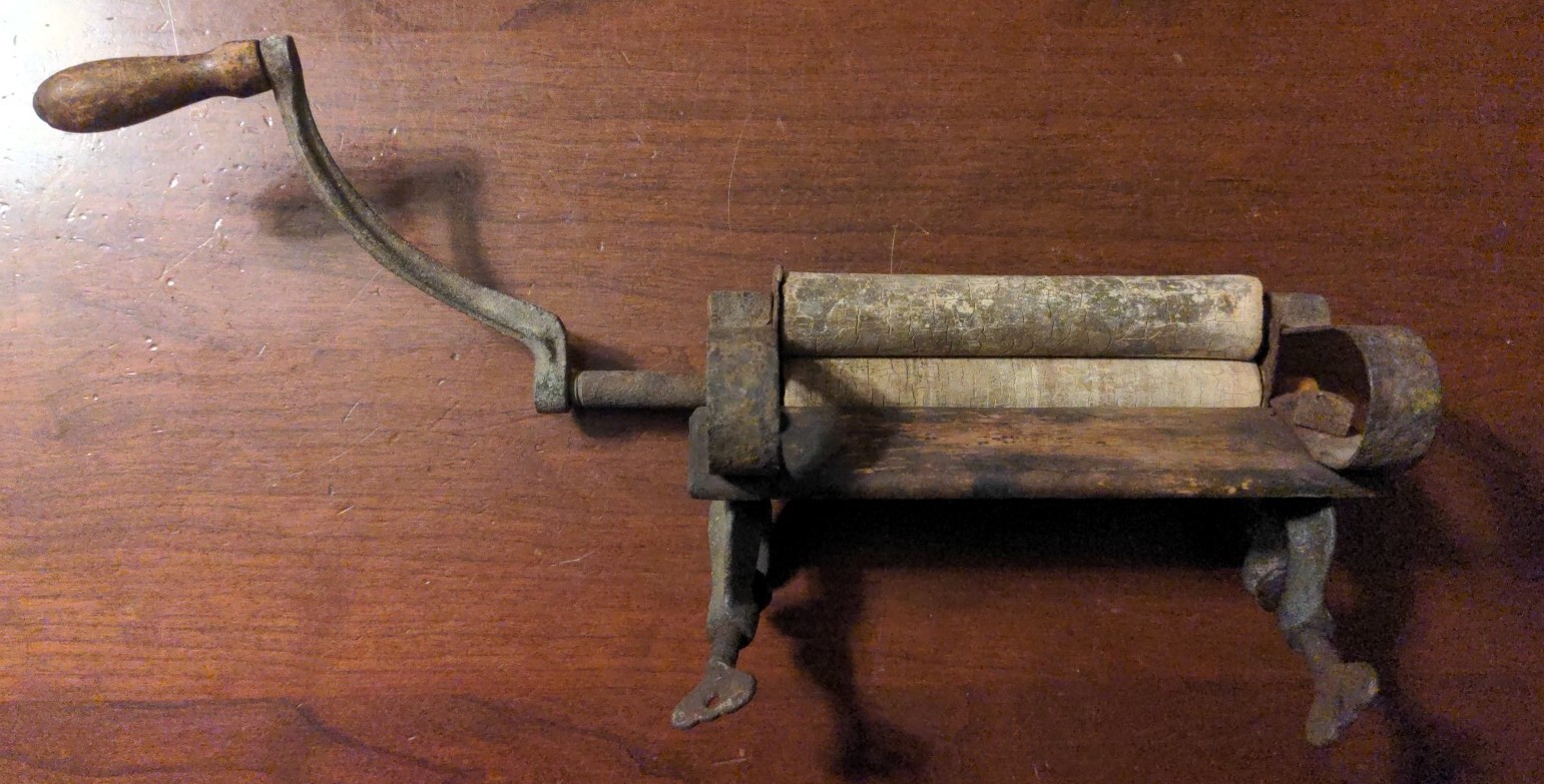 Antique Lovell Small Laundry Washing Wringer Iron & Wood Toy eBay