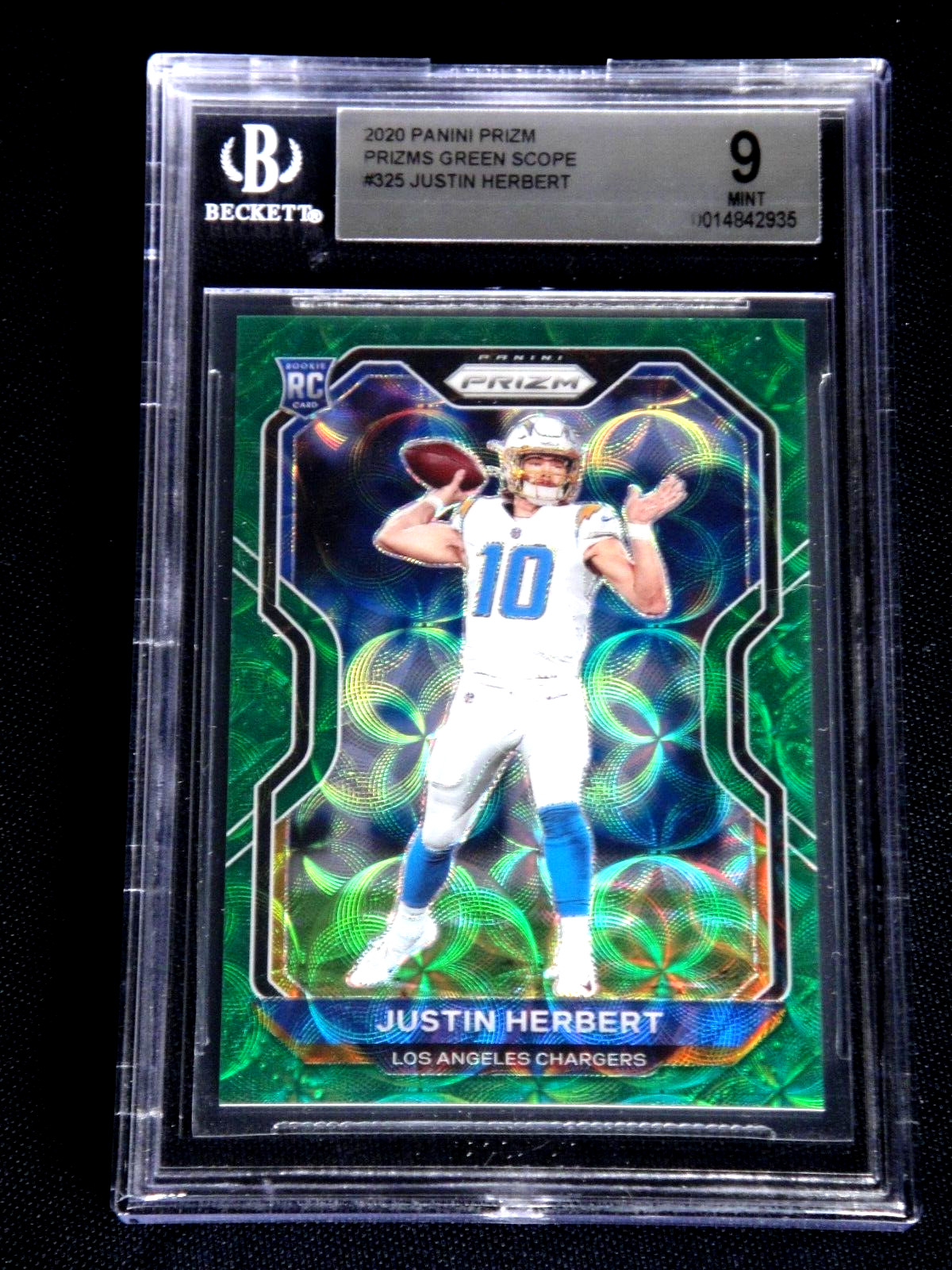 JUSTIN HERBERT 2020 PANINI GREEN SCOPE PRIZM #325 ROOKIE #26/75 BGS 9 MINT