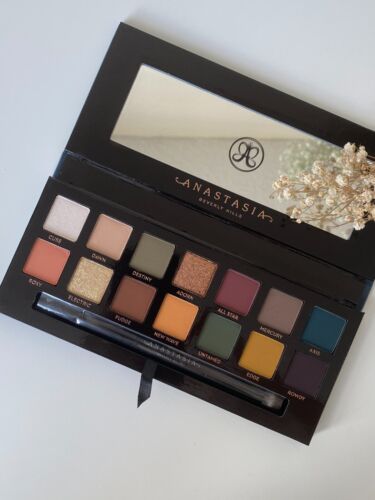 Anastasia Beverly Hills Subculture Eye Shadow Makeup Palette 14 Shades Total