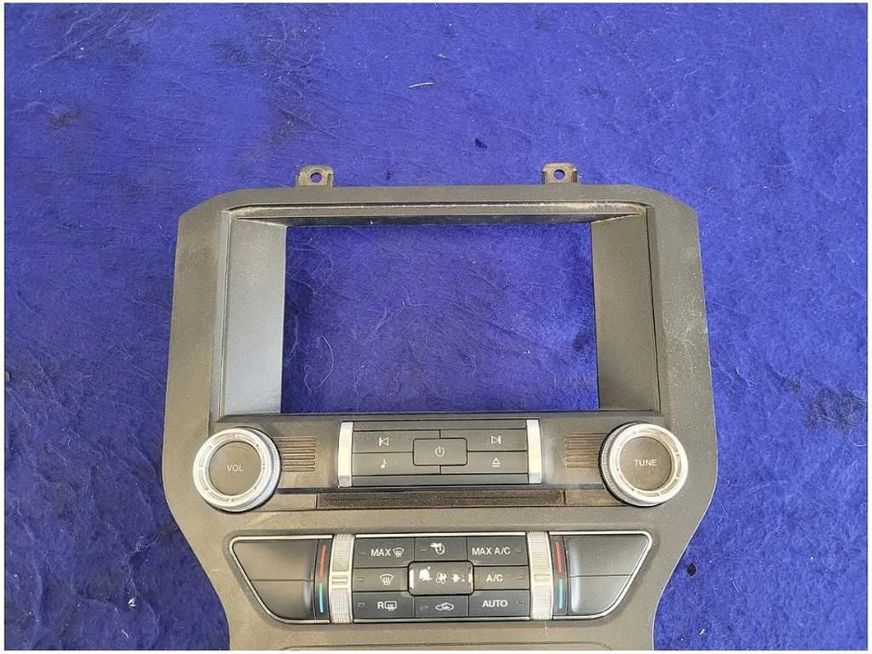 2018-2023 Ford Mustang GT S550 Radio Bezel 8in Faceplate No Heat Cool *Read*  - Image 3 of 4