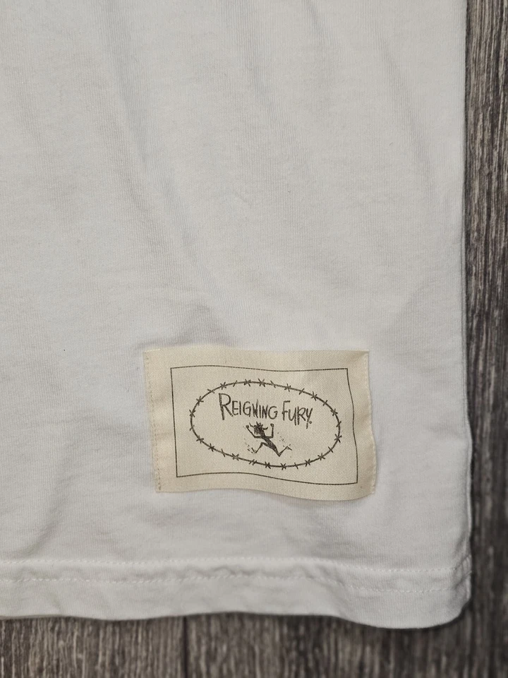 Camiseta Reigning Fury Dick Builds Coño Fuerte Divertida Gráfica Blanca Para Hombre Talla Lg Foto 3 de 4