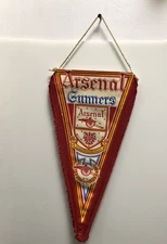 Gagliardetto Pennant Arsenal Gunners "Victoria Concordia Crescit" Rosso 18x36 cm