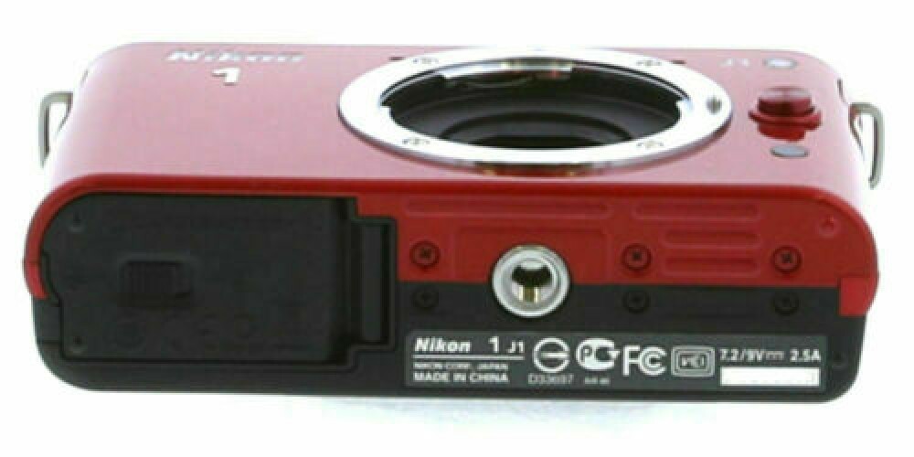 Nikon 1 J1 digital camera 10-30mm VR lens Kit *RED *lens Has
