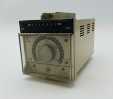 Omron E5B2-WR11K-US Temperature Controller E5B2 100-110/200-220V 50/60Hz 4.5VA