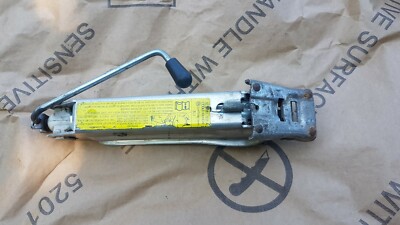 Original Audi A3 8L,Golf IV,Bora,Passat,Vento Alu-Wagenheber 8L0011031A