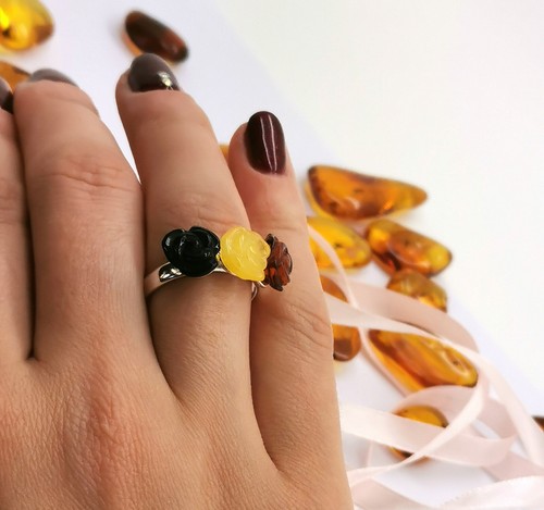 Natural Baltic amber ring “ROSES“ with sterling silver 925