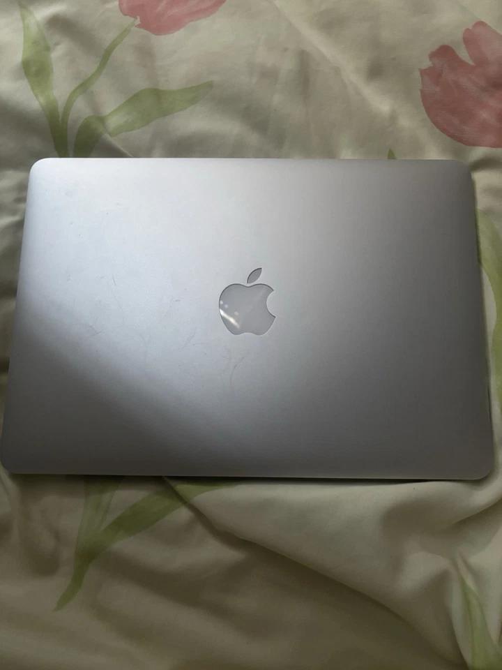 Apple MacBook Pro 13" 2012 · i5 · 8GB · 258GB, photo 2 of 3