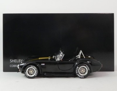 Kyosho Shelby Cobra 427 S/C Schwarz Gold 1/18 KS08048BKG Modellauto Street