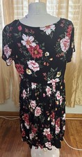 Torrid Black Pink Floral A-Line Dress Knee Length Scoop Neck Short Sleeve 1
