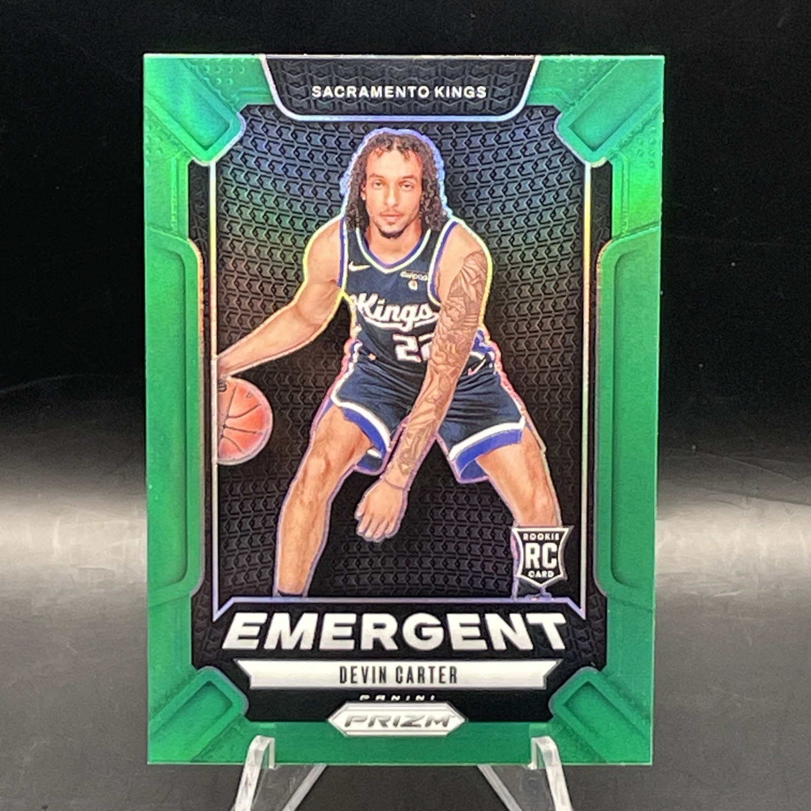 2024-25 Panini Prizm Emergent Green Prizm #9 Devin Carter Rookie Kings