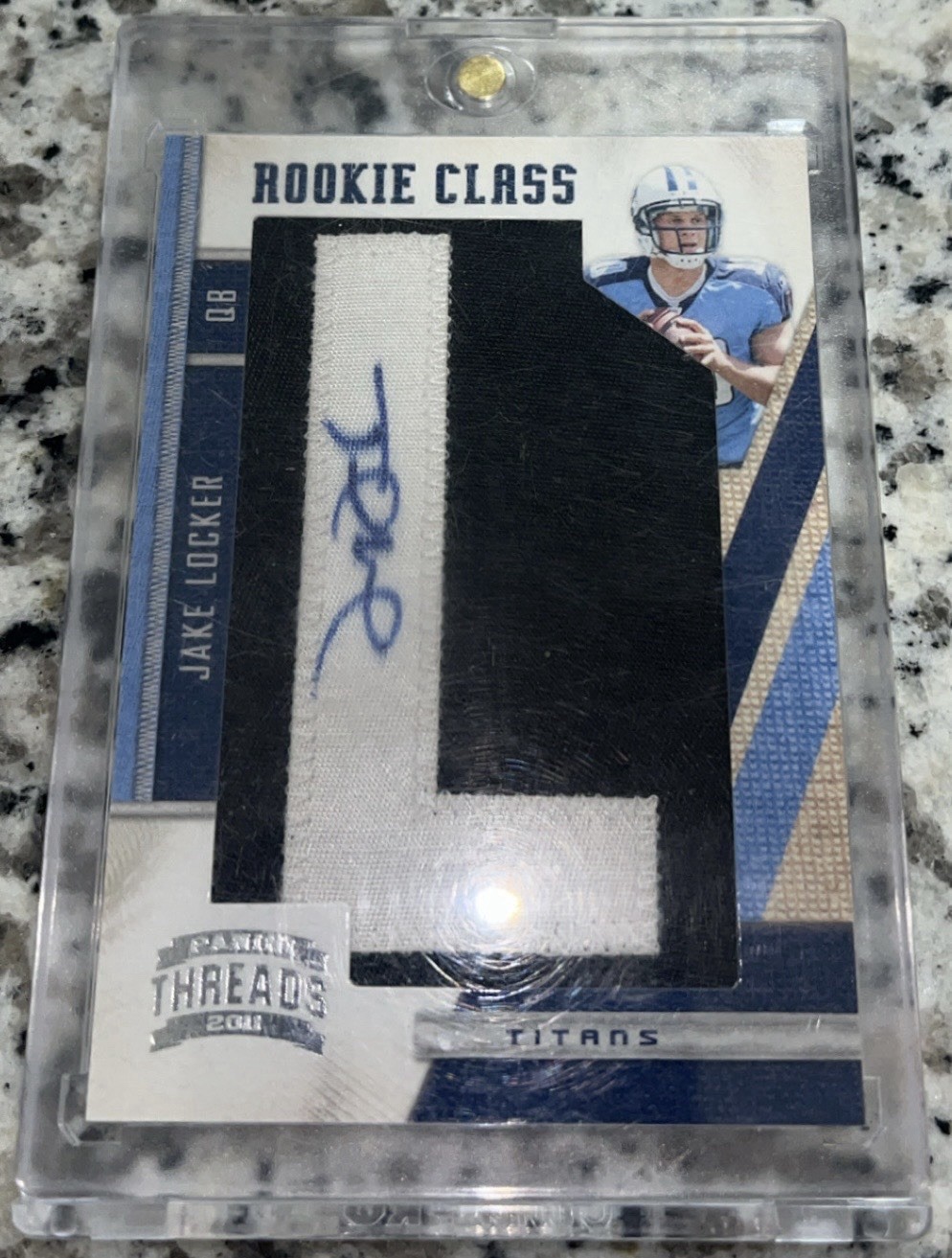 Jake Locker Panini Threads #258 Autograph Letter Patch
