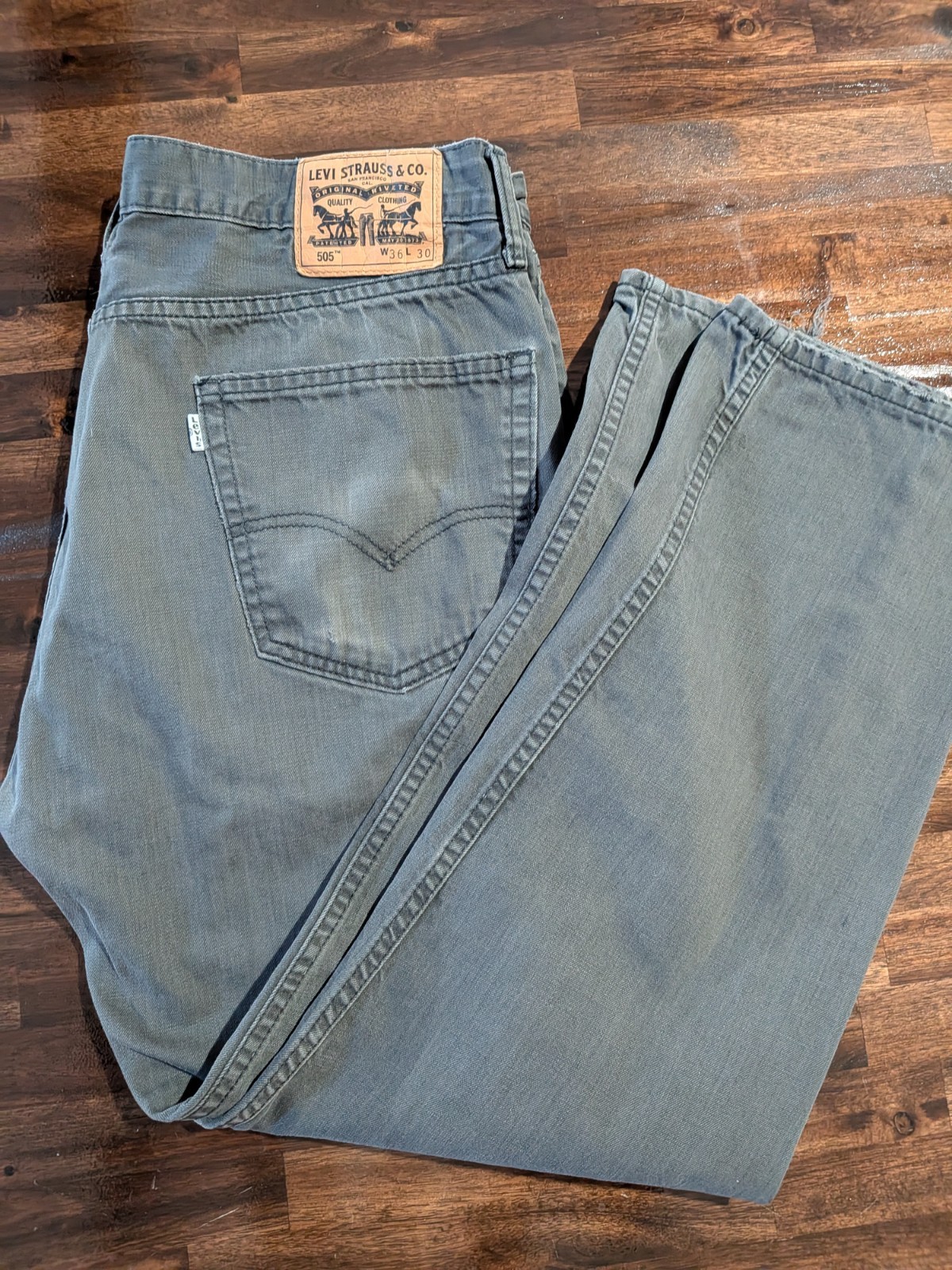 Levis 505 Mens 36x32 Gray Denim Jeans White Tab Straight Leg Vintage Good Shape