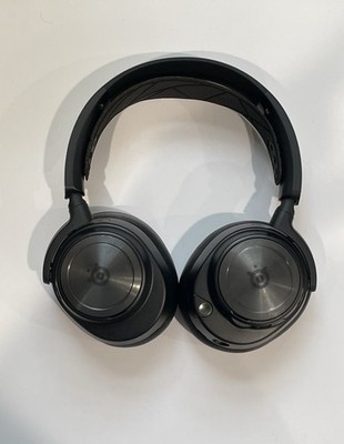 SteelSeries Arctis Nova Pro Wireless Gaming Headset PS5 PS4 PC Switch - Used