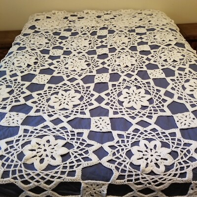 Hand Crochet Open Work Worsted Weight Yarn Afghan 113 in x 113 in King Queen