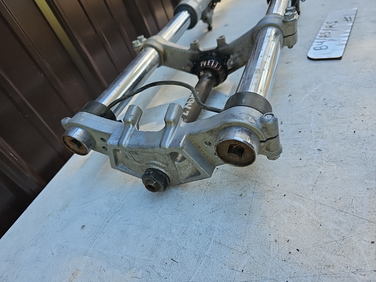 1986 86 KAWASAKI ZX6 ZX 600 FRONT FORK ASSEMBLY 37 MM | eBay